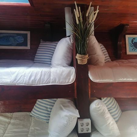 Corabia Santa Marina Hotel Sulina Bagian luar foto